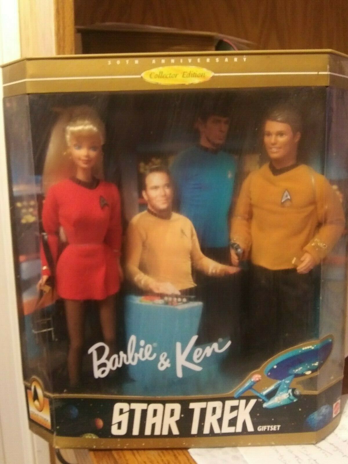 Star trek Barbie and Ken Giftset 1996